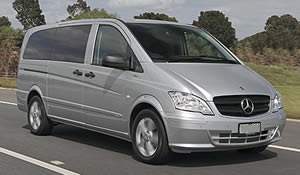 Mercedes GL vehicle image